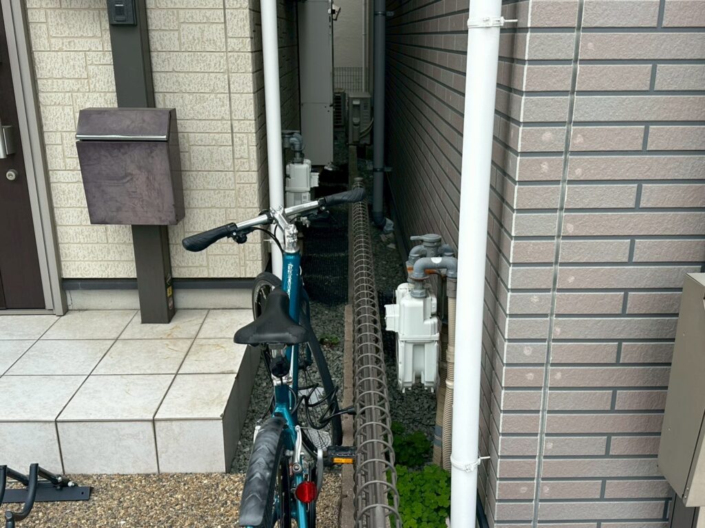 玄関まわりの施工前
