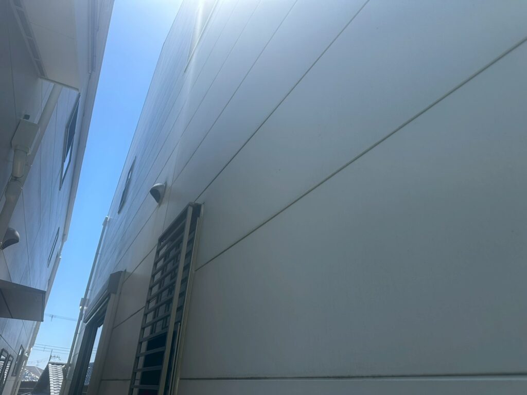 外壁の色あせ